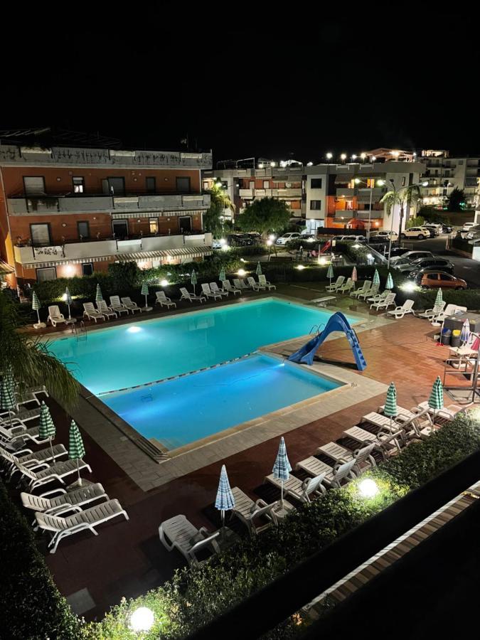 Taormina Mare Piscina Fondachello Apartment Фондакело Екстериор снимка